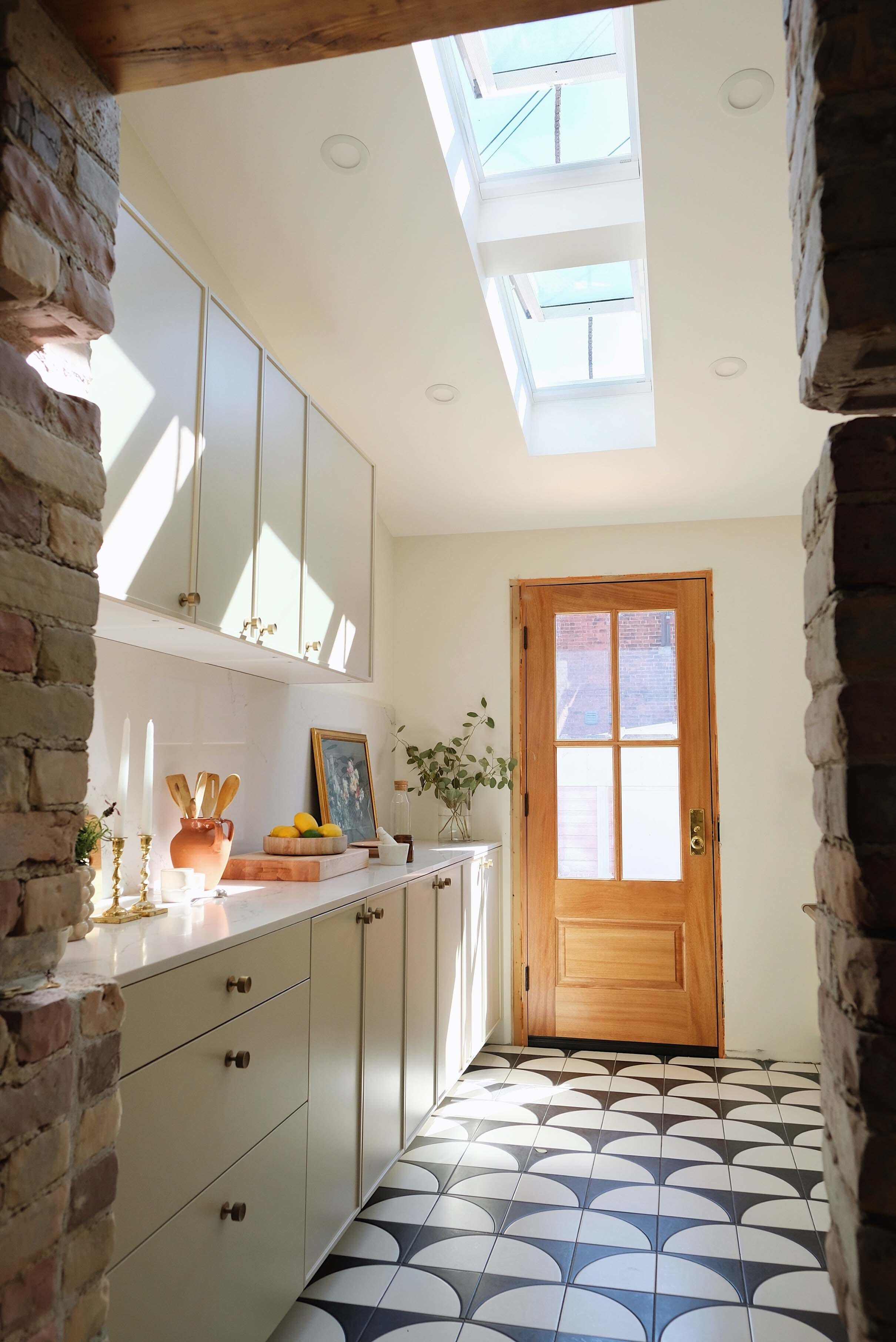 Make a Statement: 9 Stylish Skylight Placement Ideas - Skylight Placement In Penthouse Condos